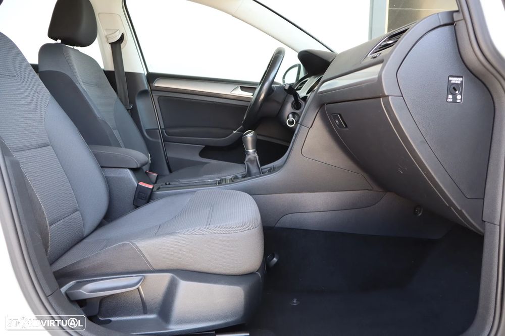 VW Golf 1.6 TDI BlueMotion Comfortline - 13
