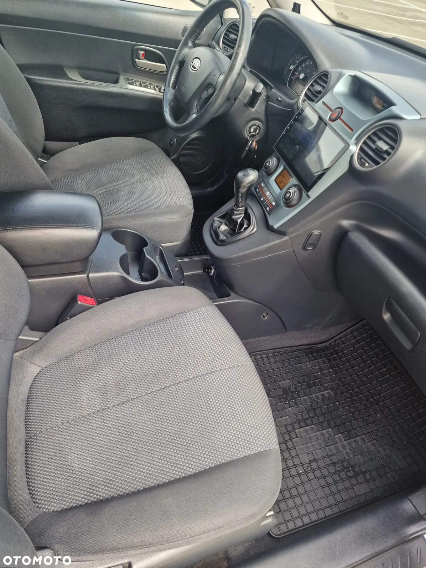 Kia Carens 2.0 CVVT Spirit - 13
