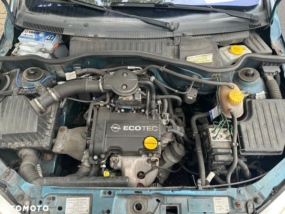 Opel Corsa 1.0 12V Base / Start - 4