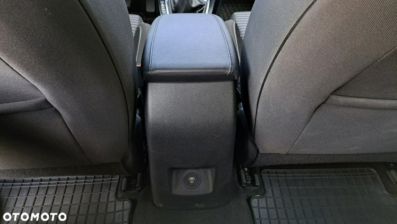 Kia Ceed - 16