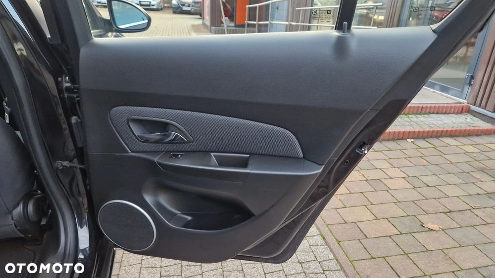 Chevrolet Cruze 1.8 LT+ - 30