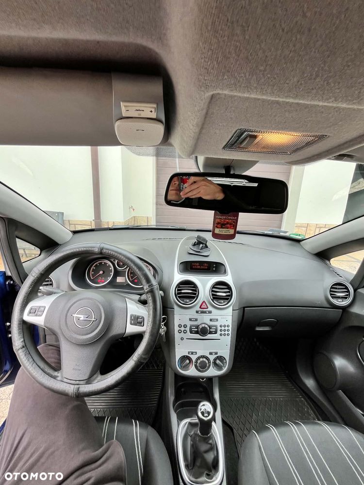 Opel Corsa 1.2 16V Enjoy - 8