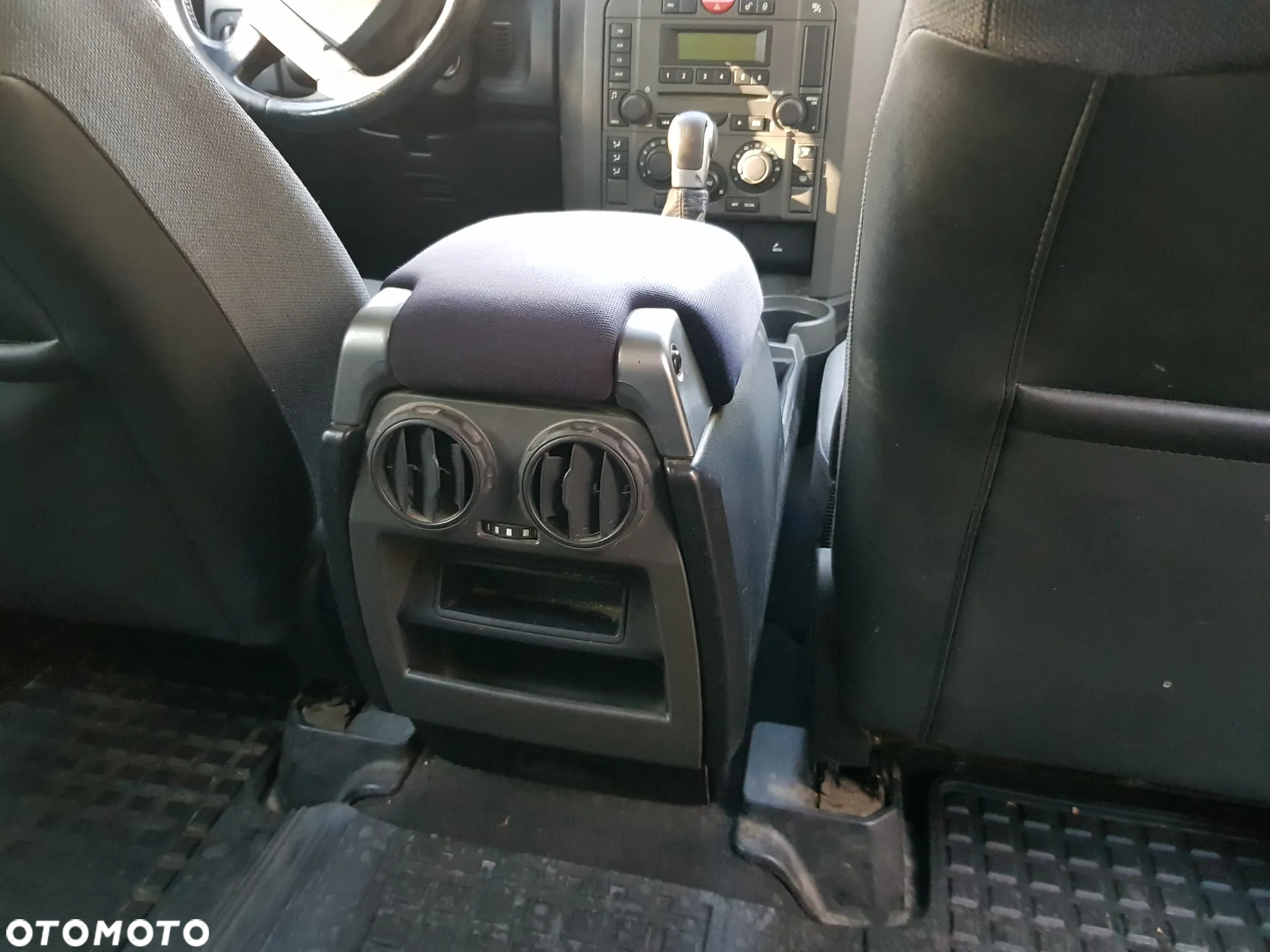 Land Rover Discovery - 12