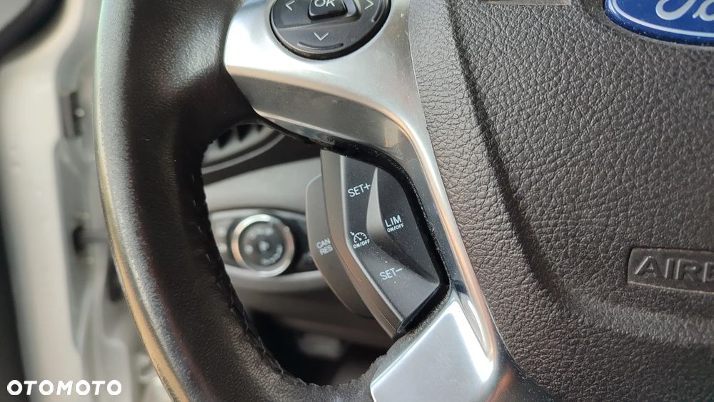 Ford Trannsit connect - 26