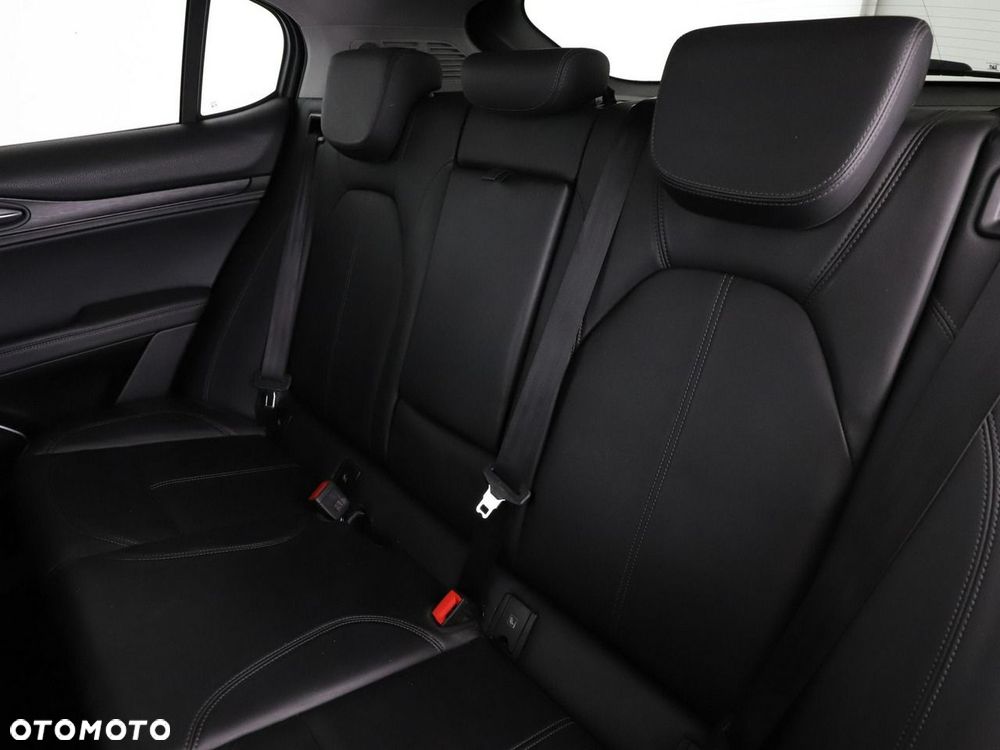 Alfa Romeo Stelvio 2.0 Turbo Q4 - 18