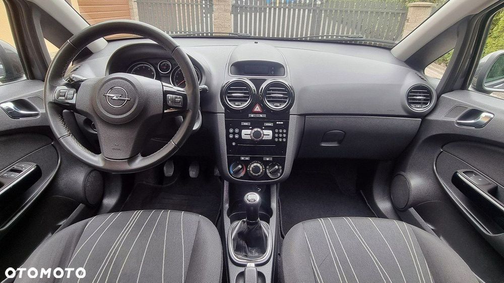 Opel Corsa - 12
