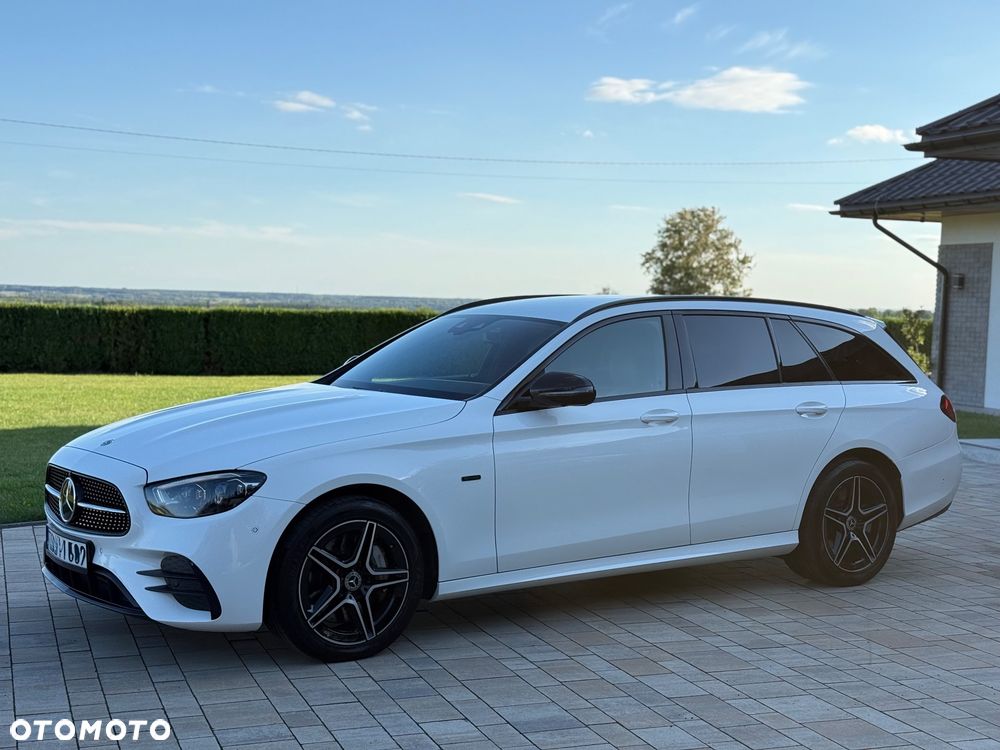 Mercedes-Benz Klasa E 300 de AMG - 17