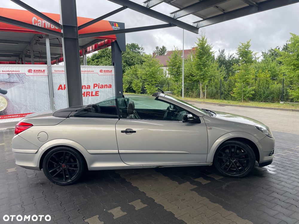 Opel Astra 1.6 T Cosmo - 4