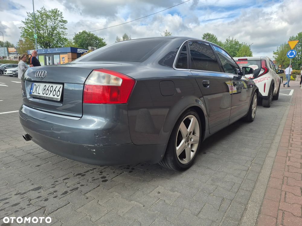 Audi A4 Avant - 6