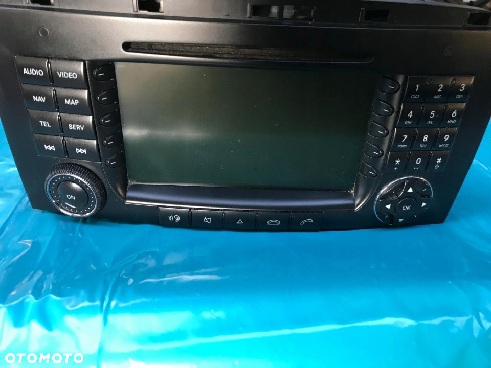 MERCEDES W251 R-KLASA RAdio nawigacja a2518200979 - 2