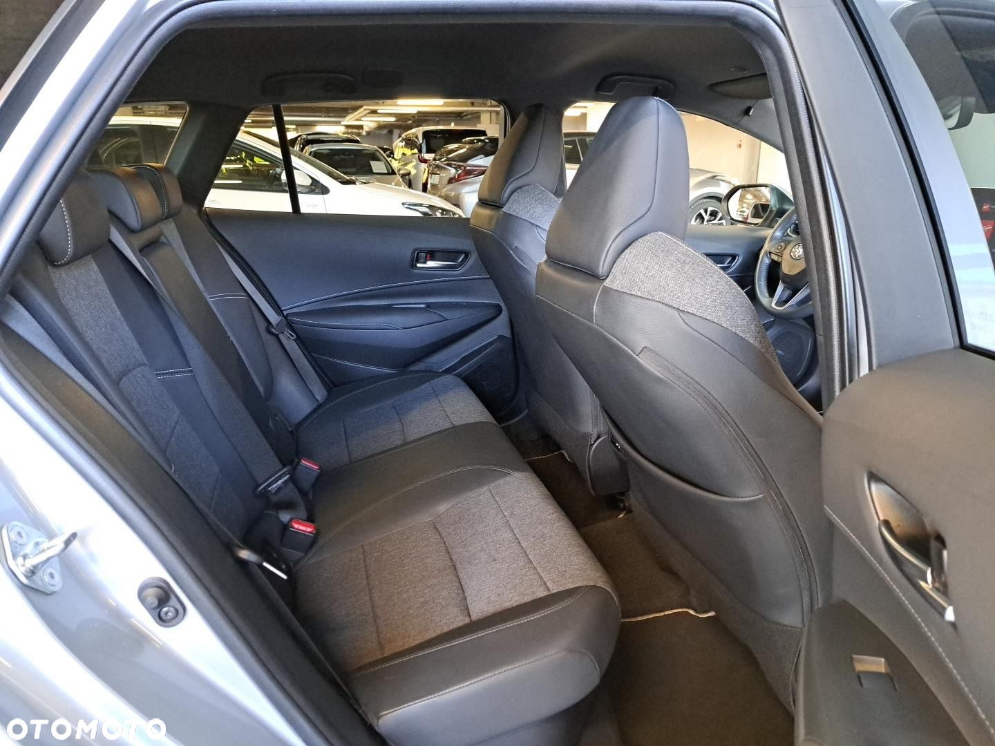 Toyota Corolla - 12