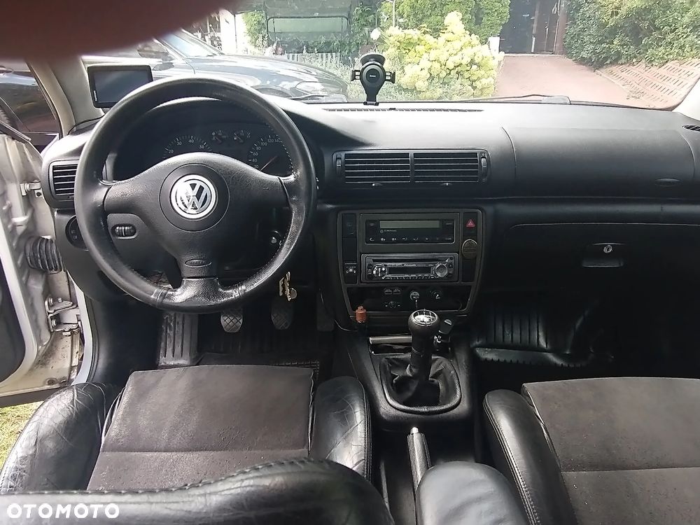 Volkswagen Passat 1.8T Comfortline - 3