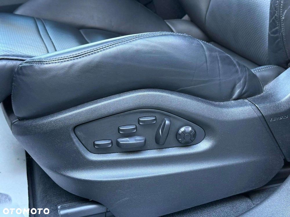 Porsche Cayenne - 16