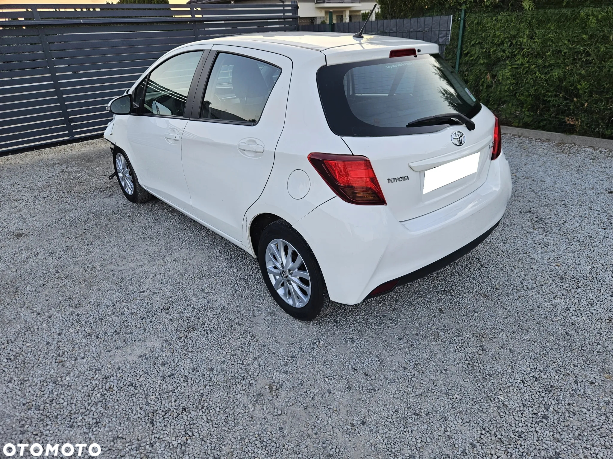 Toyota Yaris 1.4 D-4D Premium - 4