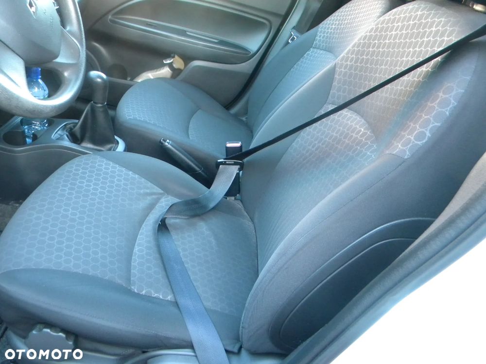 Mitsubishi Space Star - 7