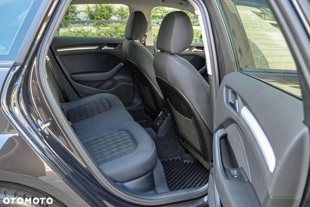 Audi A3 Sportback - 12