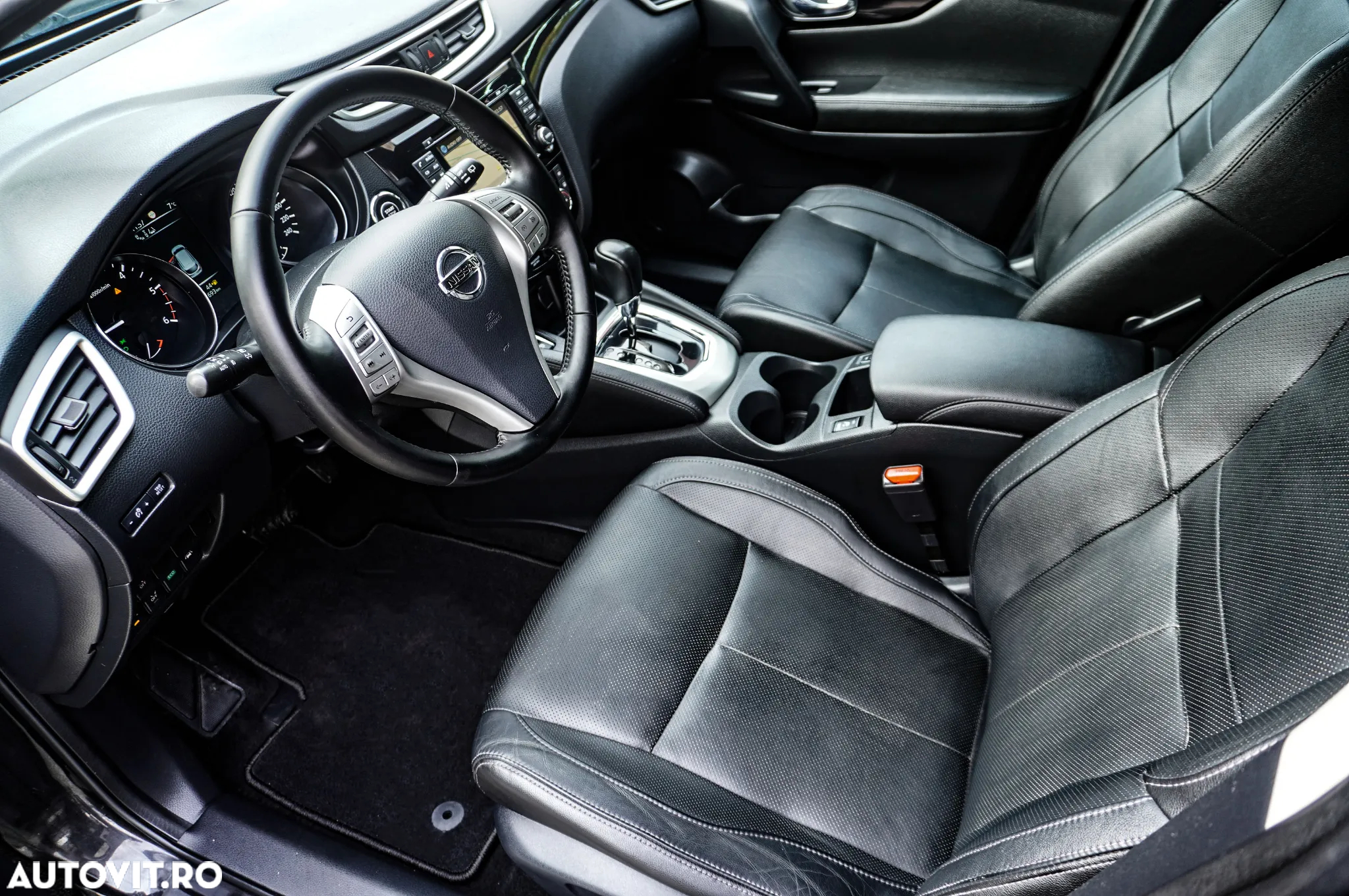 Nissan Qashqai 1.6 DCI Start/Stop X-TRONIC N-Connecta - 12