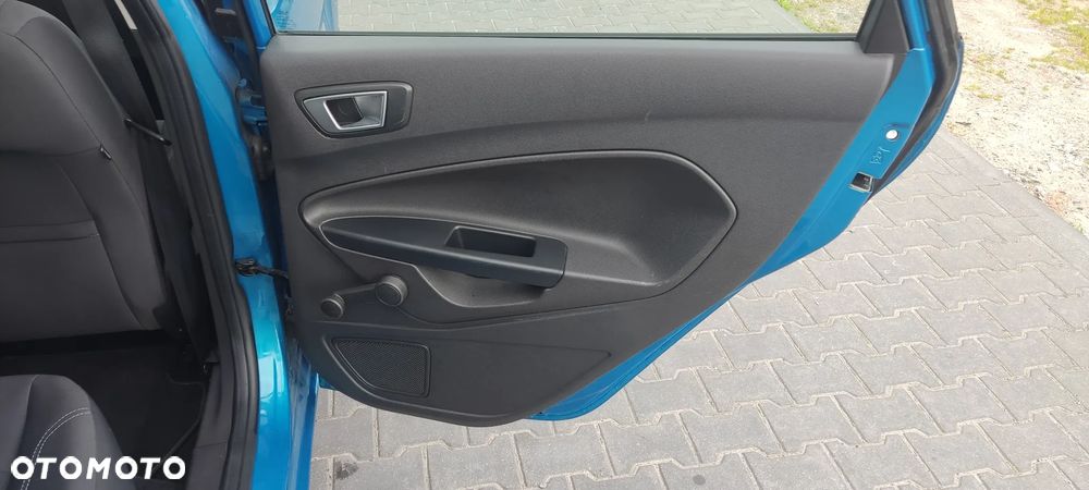 Ford Fiesta 1.25 Ambiente EU5 - 21