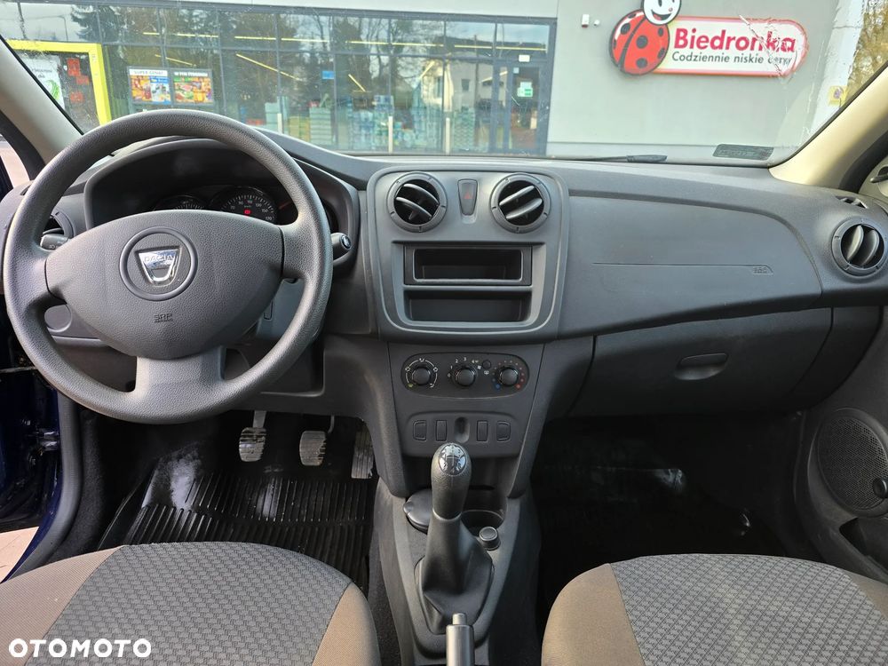 Dacia Sandero 1.2 16V Access EU6 - 4