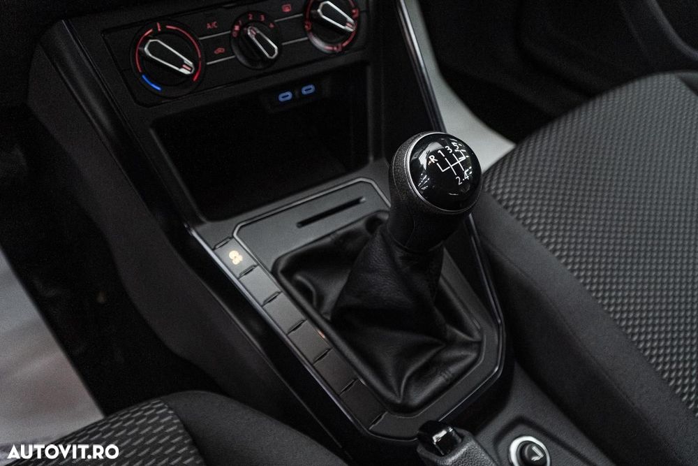 Volkswagen Polo 1.0 Comfortline - 15