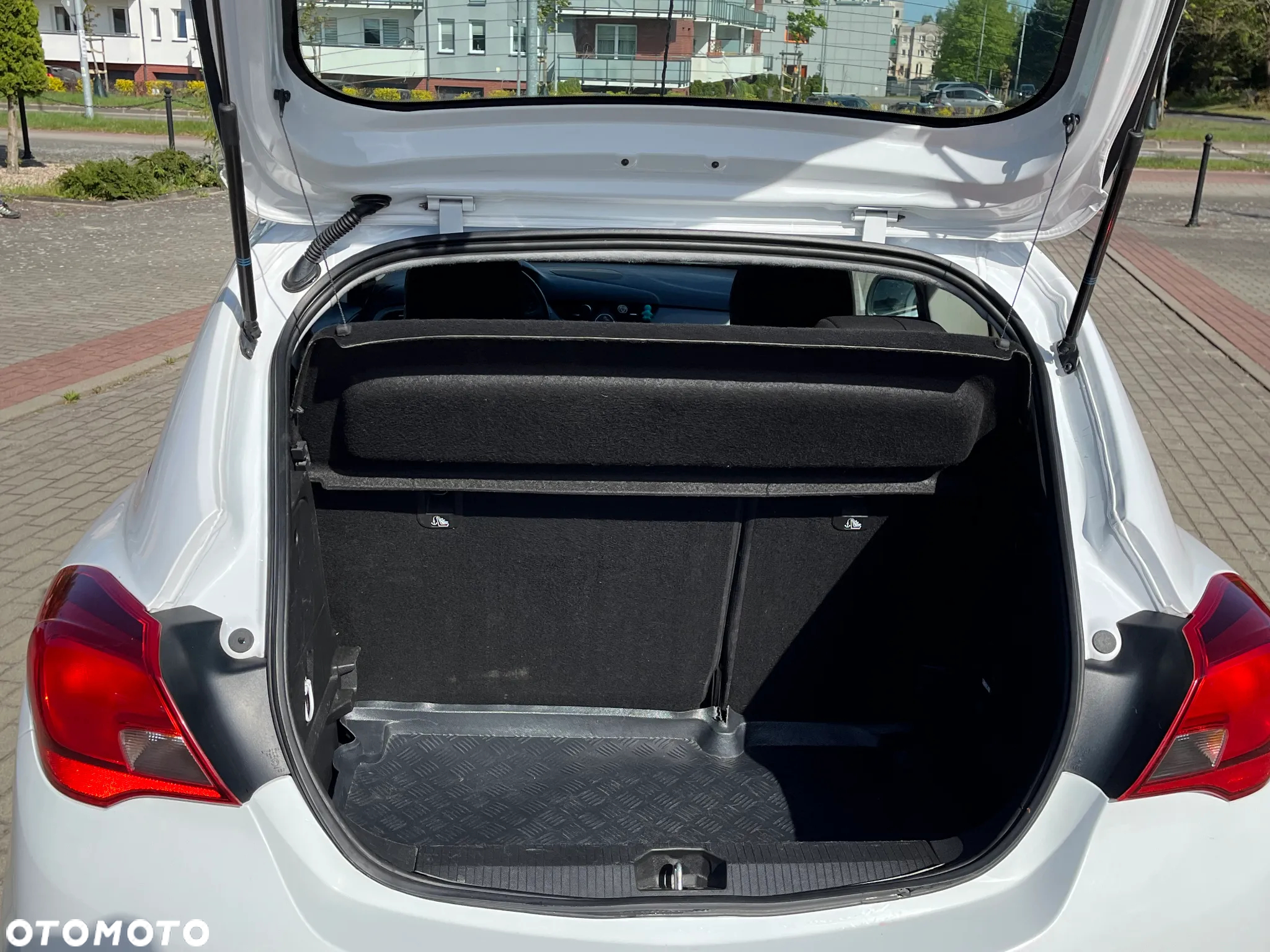 Opel Corsa 1.4 Enjoy - 8