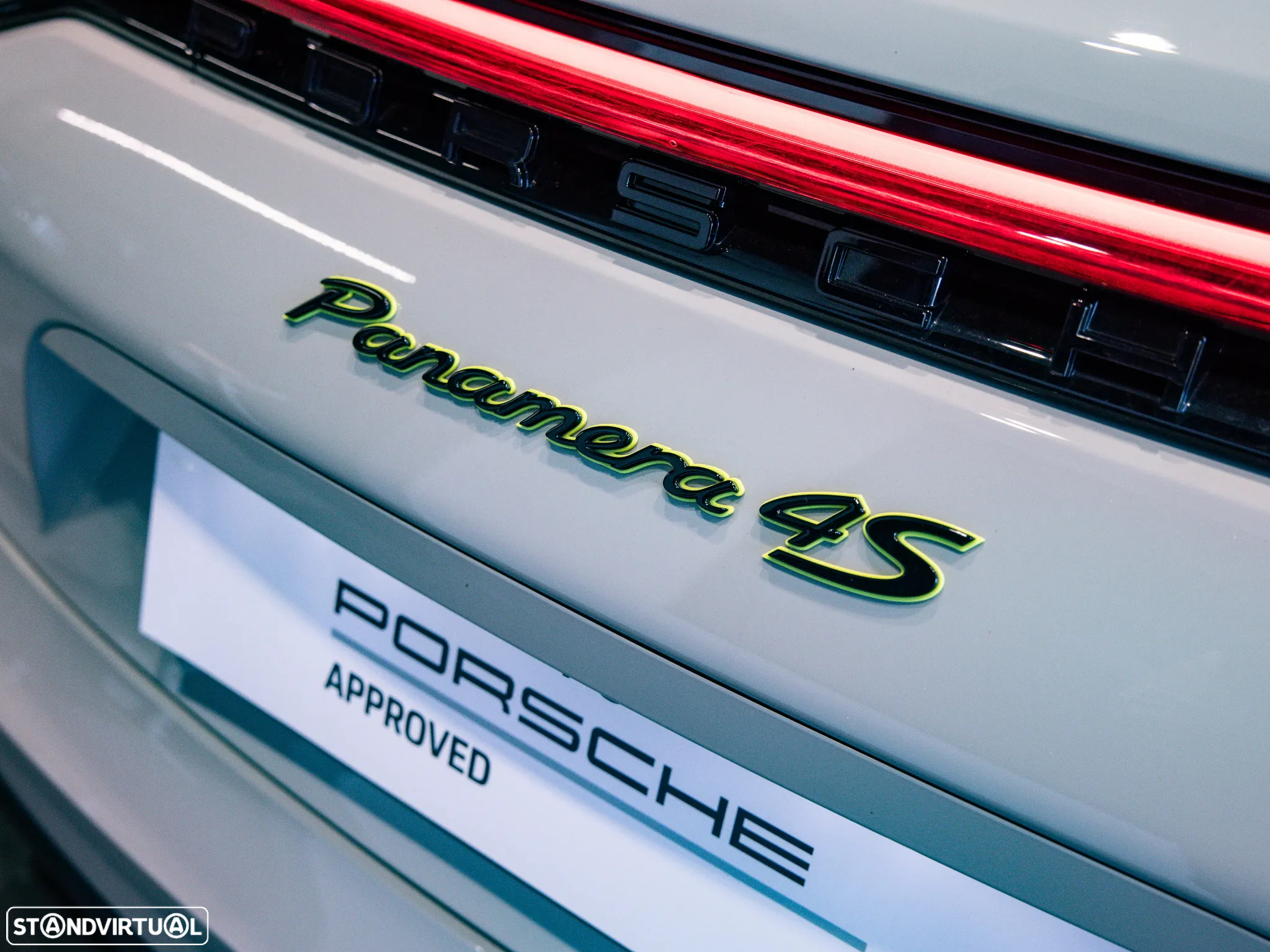 Porsche Panamera Sport Turismo 4S E-Hybrid - 13