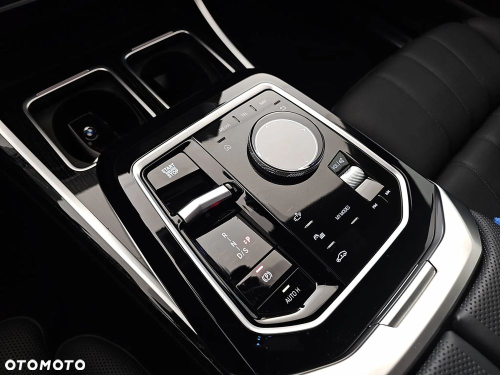 BMW Seria 7 - 23