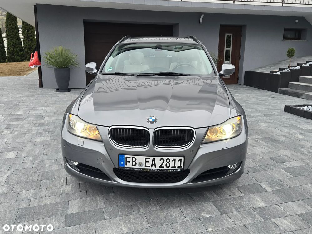 BMW Seria 3 320d xDrive DPF - 11