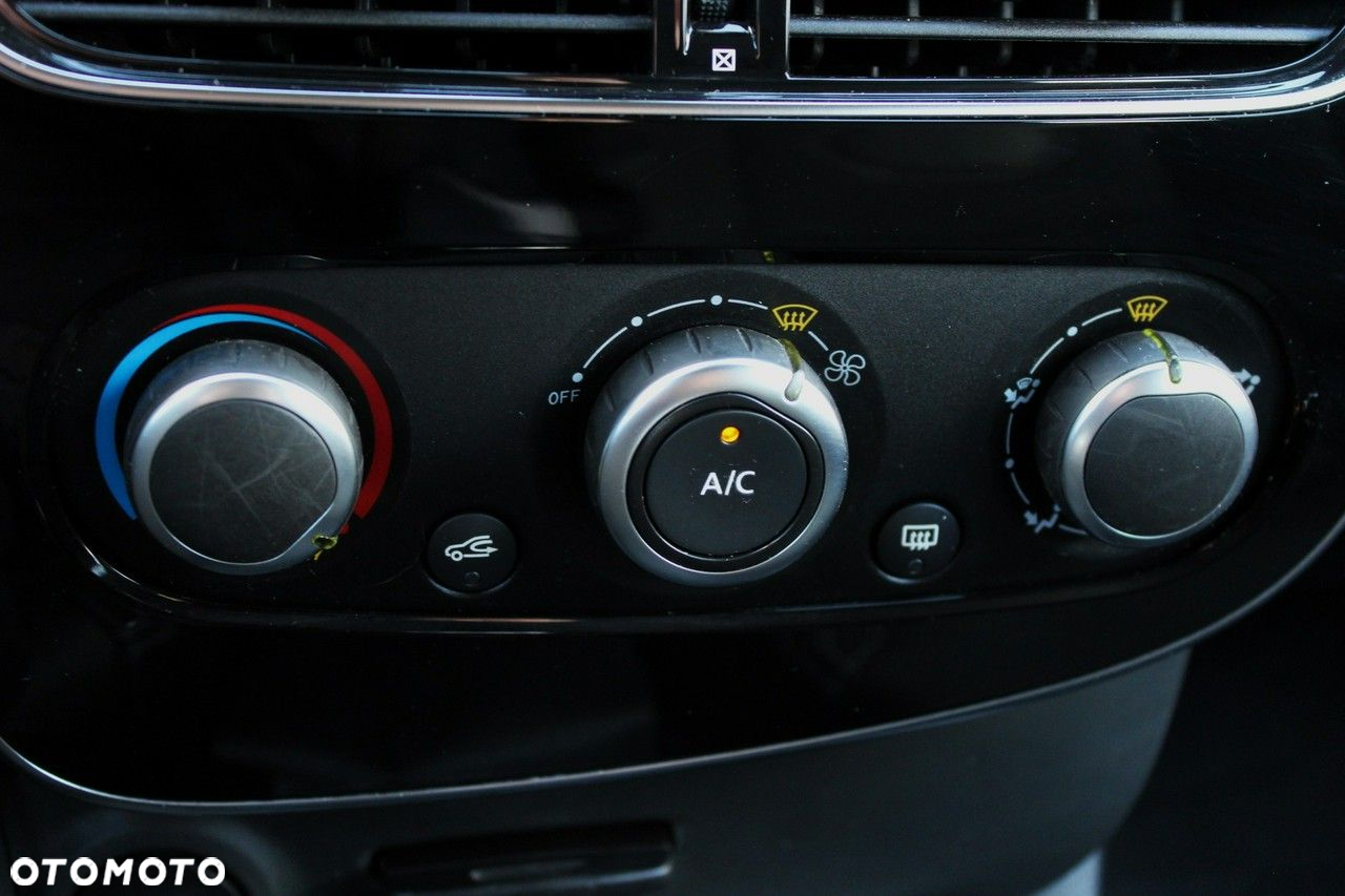 Renault Clio - 17