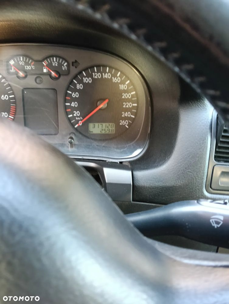 Volkswagen Golf IV 2.8 V6 4Mot - 10