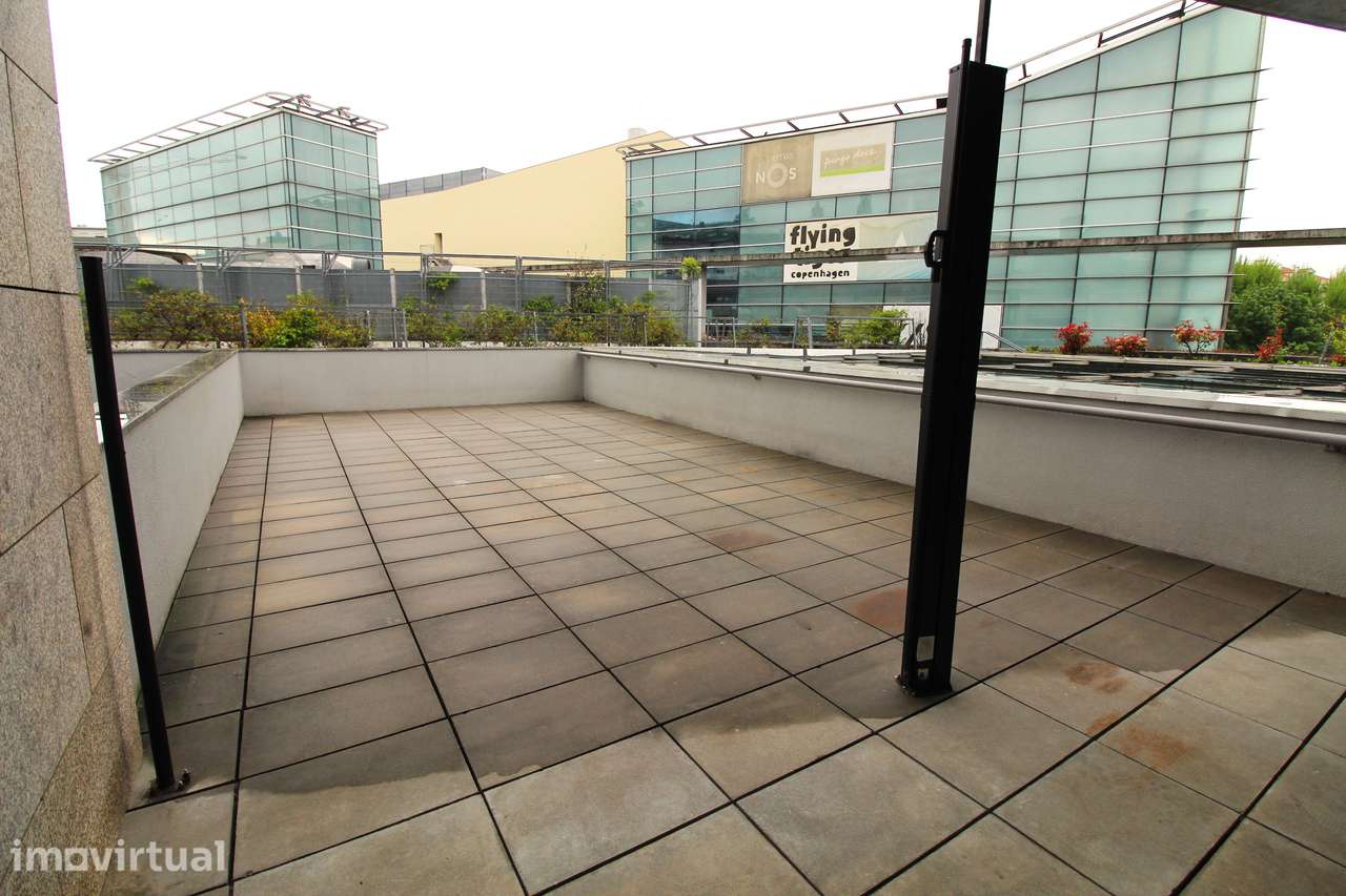 Apartamento T2 com Terraço – Zona do Fórum Viseu - Grande imagem: 5/24