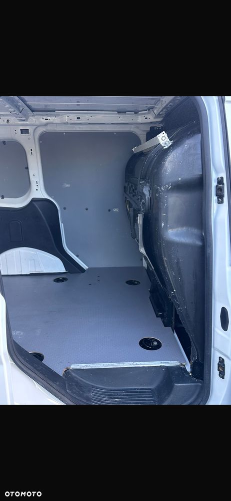Ford Transit Connect - 12