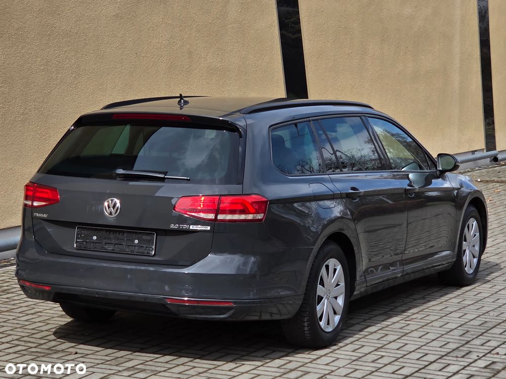 Volkswagen Passat 2.0 TDI (BlueMotion Technology) Trendline - 4