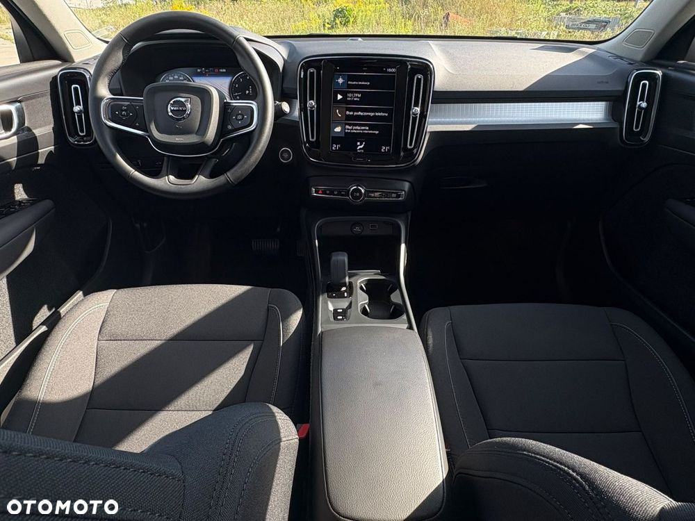 Volvo XC 40 T3 Momentum Pro - 11