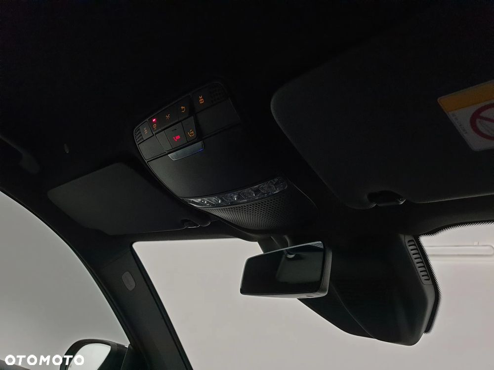 Mercedes-Benz GLC - 36