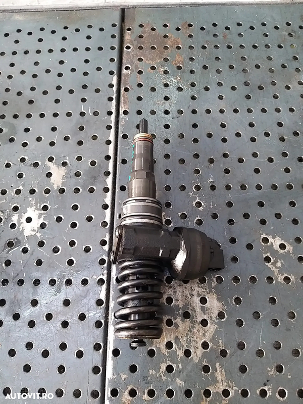 Injector 2.0 tdi audi a3 8p 038130073bq 0414720312