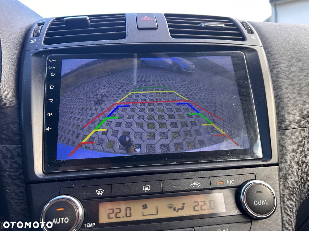 Toyota Avensis 2.0 D-4D - 13