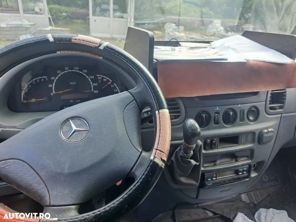 Mercedes-Benz Sprinter - 3