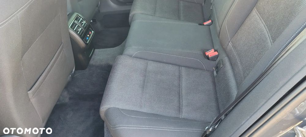 Volkswagen Passat 2.0 TDI (BlueMotion Technology) Comfortline - 17