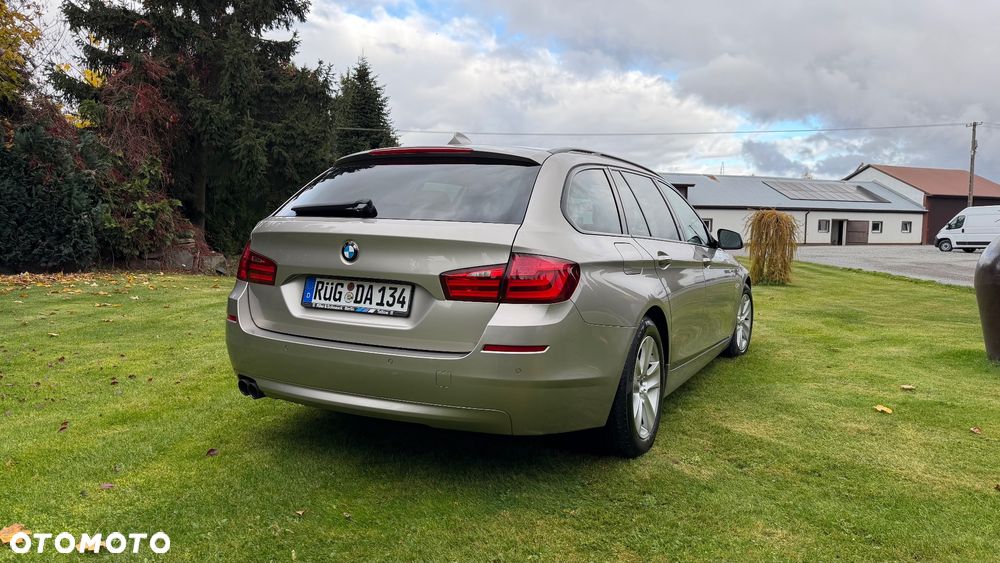 BMW 5 Series 2011 photo 4