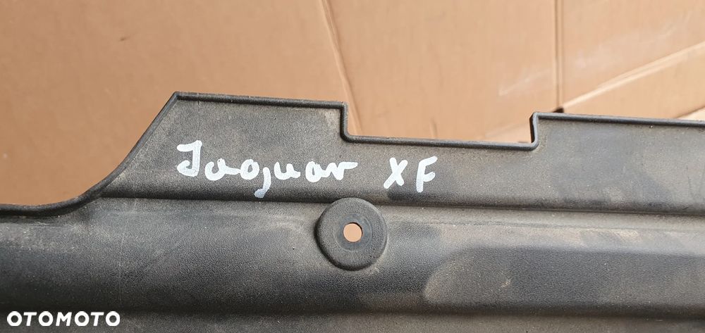 Osłona pasa przedniego przód górna Jaguar XF X250 8X23-8A303-CD - 7