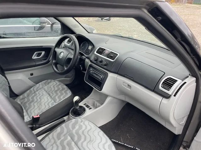 Dezmembrez Skoda Roomster 1.2 Benzina - 4