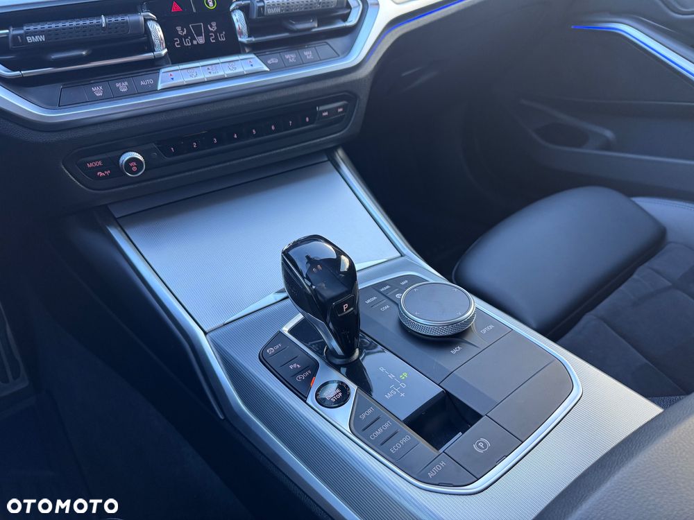BMW Seria 3 320d M Sport Shadow - 21