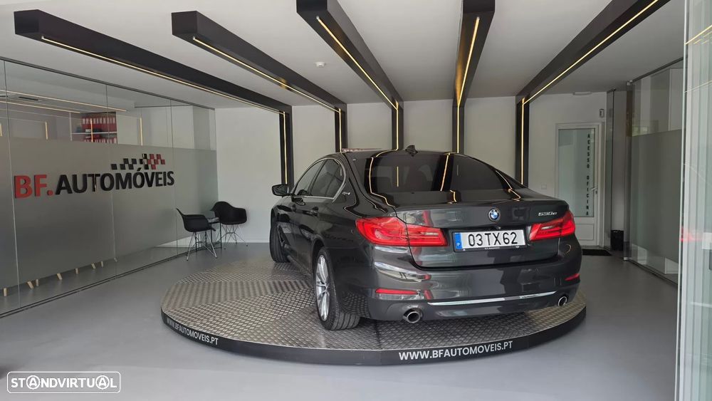BMW 530 e iPerformance Line Luxury - 4