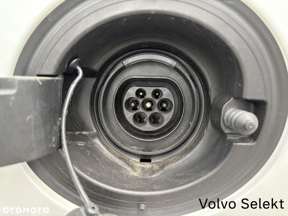 Volvo XC 90 - 9