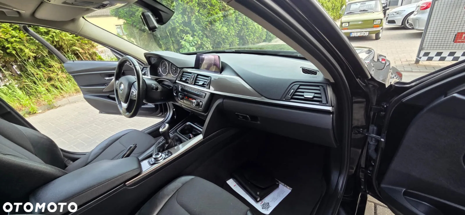 BMW Seria 3 320d DPF Touring Blue Performance Edition Exclusive - 35