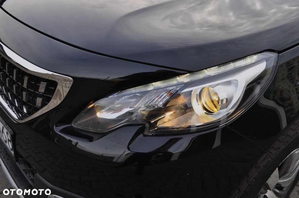 Peugeot 2008 1.2 Pure Tech Style S&S - 35