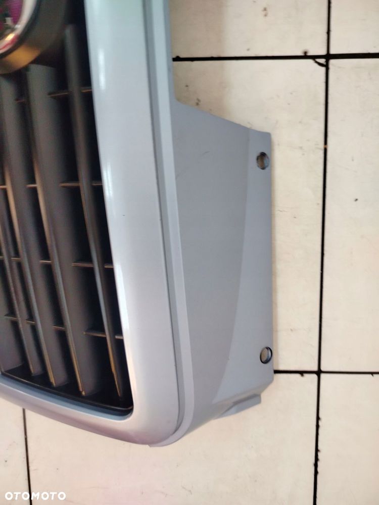 fiat doblo i lift 04r- grill atrapa chłodnicy 484 - 5