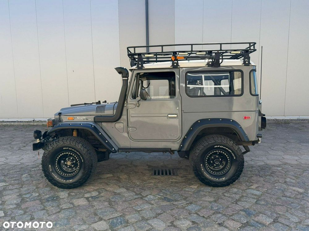Toyota FJ - 6