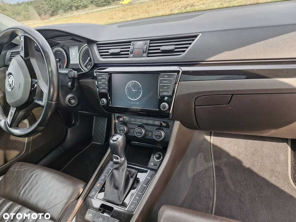 Skoda Superb 2.0 TDI DSG Premium Edition - 28